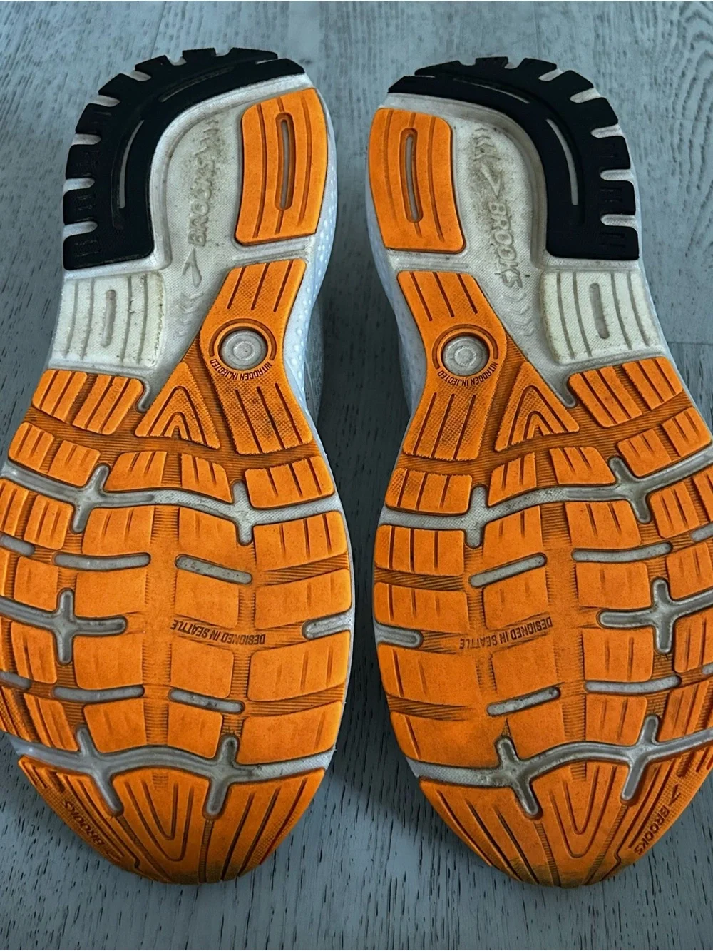 Brooks no box